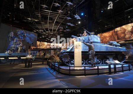 Un carro armato Sherman M4 in inverno durante la seconda Guerra Mondiale. Al Museo Nazionale dell'Esercito degli Stati Uniti a Fort Belvoir, Virginia. Foto Stock