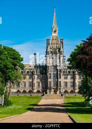 Scots stile baronale Fettes College edificio indipendente scuola by David Bryce on Sunny Day, Edimburgo, Scozia, UK Foto Stock