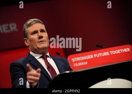 Brighton, Regno Unito. 29 settembre 2021. Keir Stammer, leader del partito laburista, ha tenuto il suo discorso LeaderÕ l'ultimo giorno della conferenza annuale del partito laburista al Brighton Centre. Credit: Kevin Hayes/Alamy Live News Foto Stock