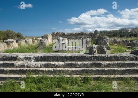 Rovine greche in Sicilia tempio della Vittoria nel sito archeologico di Himera a Termini Imerese, Palermo Foto Stock