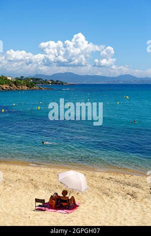 Francia, Var (83), Issambres cornice, Roquebrune sur Argens, Les Issambres, La Gaillarde spiaggia Foto Stock