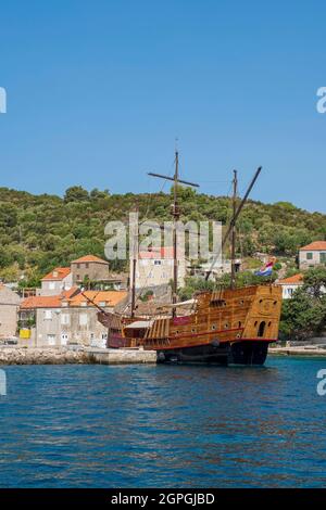 Croazia, Dalmazia, Isole Elafiti, Isola di Sipan, il porto di Sudurad, Katraka, una replica di una tradizionale barca a vela croata nelle Isole Elaphiti Foto Stock