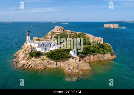 Francia, Finistere, Morlaix Bay, Carantec, Louet Island e Taureau castello costruito da Vauban nel 17 ° secolo (vista aerea) Foto Stock