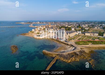 Francia, Finistere, Roscoff, Stazione biologica (vista aerea) Foto Stock