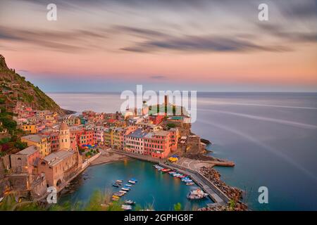 Tramonto a Vernazza Foto Stock