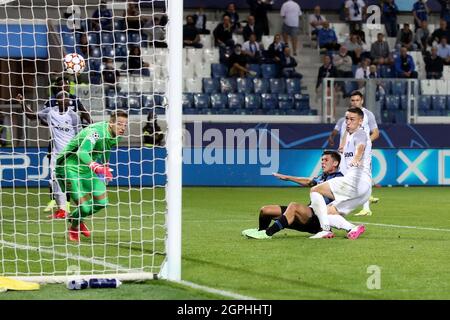 Bergamo, Italia, 29 settembre 2021. Matteo Pessina di Atalanta segna durante la partita di calcio UEFA Champions League tra Atalanta e Young Boys. Credit: Stefano Nicoli/Speed Media/Alamy Live News Foto Stock