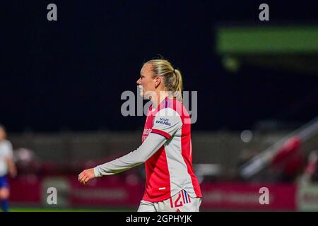 Frida Maanum (12 Arsenal) durante la finale del quarto della Coppa delle donne Vitality fa- Arsenal V Tottenham Hotspur al Meadow Park Stadium-England Foto Stock