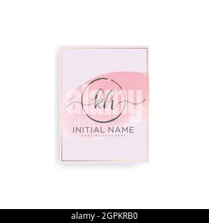 Initial Letter with Royal Template.Elegant with Crown logo vector, Creative lettering Logo Vector Illustration. Illustrazione Vettoriale