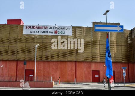 La manifestazione dei camminatori di GKN Melrose a campi Bisenzio, Firenze italy.The lavoratori protestano contro il licenziamento e l'offshoring della fabbrica Foto Stock