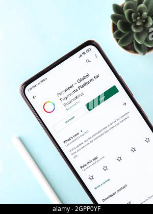 West Bangal, India - 28 settembre 2021 : immagine stock del logo Payoneer sullo schermo del telefono. Foto Stock