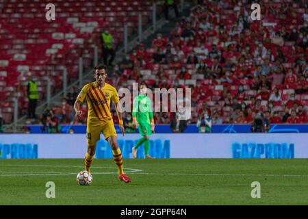 Settembre 29, 2021. Lisbona, Portogallo. Il difensore di Barcellona dalla Spagna Eric Garcia (24) in azione durante il gioco del 2° round del Gruppo e per la UEFA Champions League, Benfica vs Barcelona Credit: Alexandre de Sousa/Alamy Live News Foto Stock