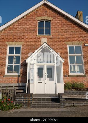 Sala lettura dei marinai Southwold nella cittadina balneare di Southwold, sulla costa del patrimonio del Suffolk, nella zona est del Suffolk, Inghilterra, Regno Unito Foto Stock