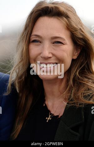 Dinard, Francia. 30 settembre 2021. Laura Smet partecipa alla rassegna fotografica della giuria durante il 32a Dinard British Film Festival - Day Two il 30 settembre 2021 a Dinard, France.Photo by ABACAPRESS.COM Credit: Abaca Press/Alamy Live News Foto Stock