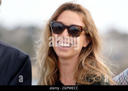 Dinard, Francia. 30 settembre 2021. Laura Smet partecipa alla rassegna fotografica della giuria durante il 32a Dinard British Film Festival - Day Two il 30 settembre 2021 a Dinard, France.Photo by ABACAPRESS.COM Credit: Abaca Press/Alamy Live News Foto Stock