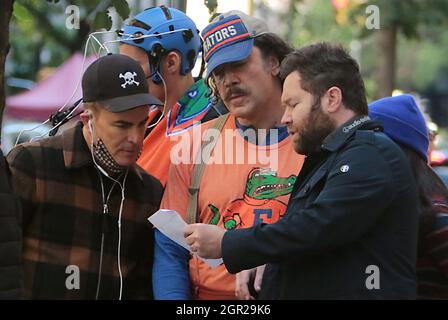 New York, NY, USA. 29 settembre 2021. Will Speck, Javier Bardem, Josh Gordon, sul set di Lyle, Lyle, Coccodrillo a Central Park a New York City il 29 settembre 2021. Credit: RW/Media Punch/Alamy Live News Foto Stock