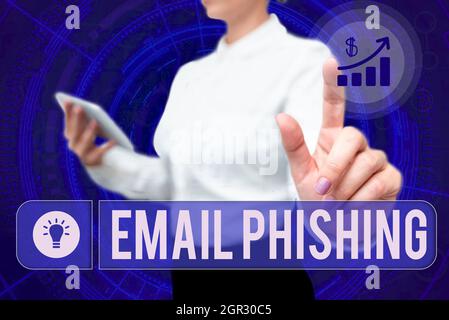 Didascalia di testo Presentazione phishing via e-mail. E-mail di idea di business che possono collegarsi a siti web che distribuiscono malware Lady in Uniform Standing Hold Phone Foto Stock