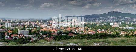 Vista panoramica della città di Nitra dal Calvario. Slovacchia. Foto Stock