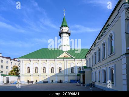 La Moschea Marjani, fondata nel 1767, è la più antica istituzione religiosa ed educativa di Kazan, in Russia Foto Stock