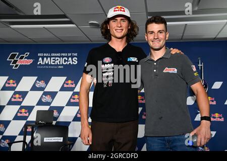 Austin, Stati Uniti. 30 settembre 2021. Conferenza stampa per MotoGP Red Bull Grand Prix of the Americas al Circuit of the Americas Blvd, Austin, Texas, Settembre 30, 2021 in foto: Roberts (L) e Beaubier Rueda de prensa del Gran Premio Red Bull Grand Prix de las Americas en el circuito de las Americas Blvd, Austin, Texas, 30 de Septiembre de 2021 POOL/ MotoGP.com/Cordon le immagini per la stampa saranno solo per uso editoriale. Credito obbligatorio: © motogp.com Credit: CORDON PRESS/Alamy Live News Foto Stock