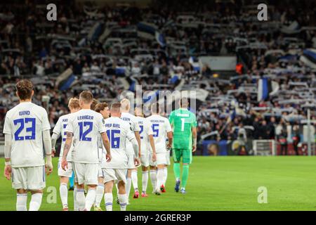 Copenaghen, Danimarca. 30 settembre 2021. I giocatori del FC Copenhagen entrano in campo per la partita della UEFA Europa Conference League tra il FC Copenhagen e il Lincoln Red Imps FC al Parken di Copenhagen. (Photo Credit: Gonzales Photo/Alamy Live News Foto Stock