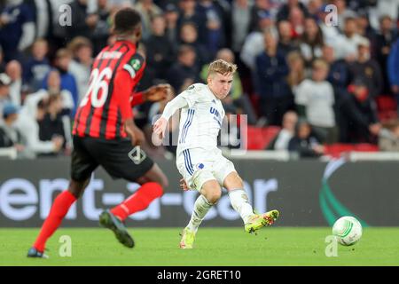 Copenaghen, Danimarca. 30 settembre 2021. Isak Johannesson (8) del FC Copenhagen visto durante la partita della UEFA Europa Conference League tra il FC Copenhagen e il Lincoln Red Imps FC al Parken di Copenhagen. (Photo Credit: Gonzales Photo/Alamy Live News Foto Stock