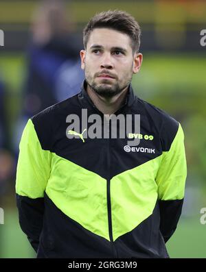 Dortmund, Germania. 28 settembre 2021. Primo: 28.09.2021, Fuvuball, UEFA Champions League, CL, CHL, stagione 2021/2022, fase di gruppo, BVB, Borussia Dortmund - Sporting Lisbon, Lisboa Portrait, Raphael Guerreiro Credit: dpa/Alamy Live News Foto Stock