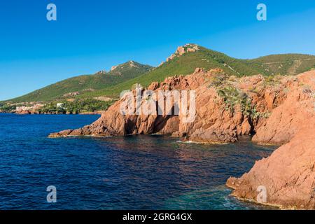 Francia, Var, Corniche de l'Esterel o Corniche d'Or, Saint Raphael, le Trayas, calanque Foto Stock