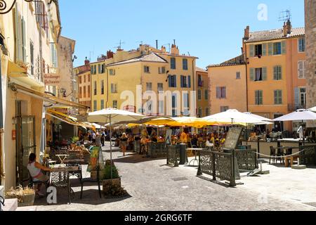 Francia, Var, Hyeres, Città Vecchia, Place Massillon Foto Stock