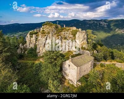 Francia, Haute Loire, Monistrol d'Allier, Cappella Saint Etienne, Allier valle (vista aerea) Foto Stock