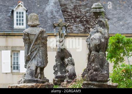 Francia, Finistere, Cast, la Chasse de Saint-Hubert, statuario del 16 ° secolo di fronte alla chiesa di Saint-Jerome Foto Stock