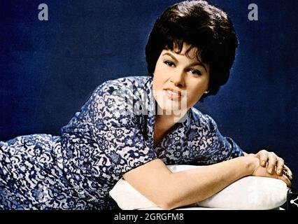 PATSY CLINE (1932-1963) Foto promozionale del paese americano e musicista pop circa 1962 Foto Stock