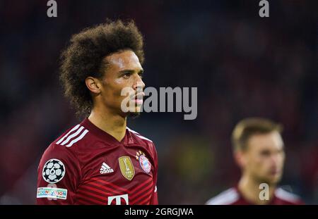 Leroy SANE, FCB 10 nella partita FC BAYERN MUENCHEN - FC DINAMO KIEW (Kiev) 5-0 di calcio UEFA Champions League fase di gruppo nella stagione 2021/2022 a Monaco, 29 settembre 20201. © Peter Schatz / Alamy Live News Foto Stock