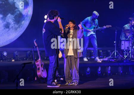 (9/27/2021) Arianna del Ghiaccio aka Ariete, cantautore italiano in concerto presso la Cavea dell'Auditorium Parco della Musica di Roma. La giovanissima musicista, appena vent'anni, era la cantante del Cornetto Algida 2021 commerciale e conosciuta per la sua partecipazione a 'X Factor' che ha segnato la sua carriera come cantante-cantautore pop musicista seguita dai suoi giovanissimi fan. Un altro giovane musicista Tenth Sky apre il concerto. (Foto di Daniela Franceschelli/Pacific Press/Sipa USA) Foto Stock