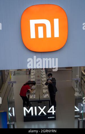 Un negozio Xiaomi a Pechino, Cina. 01 ottobre 2021 Foto Stock