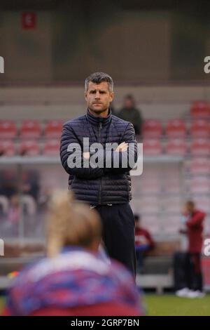 Colonia, Germania. 01 ottobre 2021. Jens Scheuer ( Bayern ) durante il flyeralarm Frauenbundesliga gioco tra 1. FC Colonia e FC Bayern Monaco allo stadio Franz-Kremer di Colonia. Credit: SPP Sport Press Photo. /Alamy Live News Foto Stock