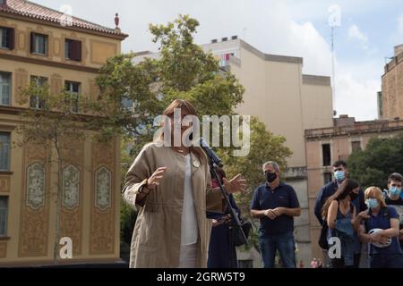 Barcellona, Spagna. 01 ottobre 2021. Il presidente del Parlamento della Catalogna, Laura Borras è visto parlare durante la commemorazione.i rappresentanti di tutti i partiti e le entità d'indipendenza catalani hanno commemorato il quarto anniversario del referendum per l'indipendenza catalano del 2017, convocato dall'associazione catalana, Omnium Cultural. Credit: SOPA Images Limited/Alamy Live News Foto Stock