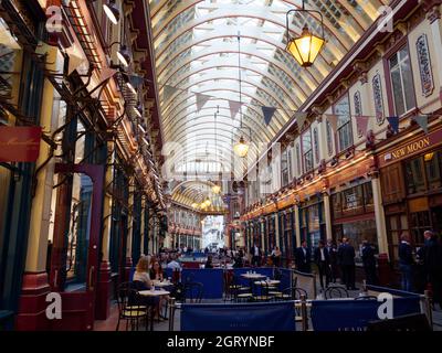 Londra, Grande Londra, Inghilterra, settembre 21 2021: Mercato di Leadenhall un mercato coperto nella città di Londra risalente al 14 ° secolo Foto Stock