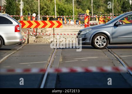 Bucarest, Romania - 27 settembre 2021: Ricostruzione della linea del tram sul viale generale Vasile Milea, a Bucarest. Foto Stock