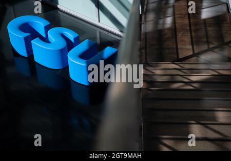 Monaco di Baviera, Germania. 01 ottobre 2021. Il logo della CSU può essere visualizzato presso la sede centrale della CSU. Credit: Sven Hoppe/dpa/Alamy Live News Foto Stock