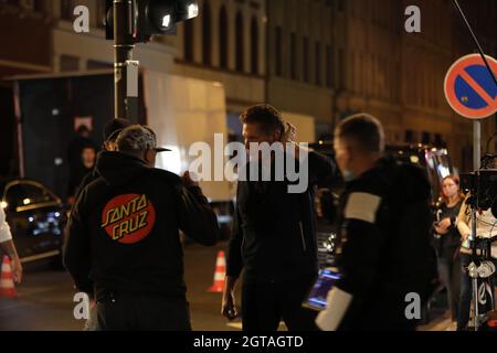 David Hasselhoff am set zu Dreharbeiten für die Serie 'Ze Network' auf der Hospitalstraße. Görlitz, 28.09.2021 Foto Stock