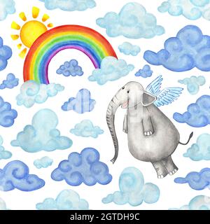 Acquerello modello elefante con ali vola nelle nuvole oltre l'arcobaleno e il sole. Ripetizione continua. Stampa per bambini per tessuto, carta Foto Stock