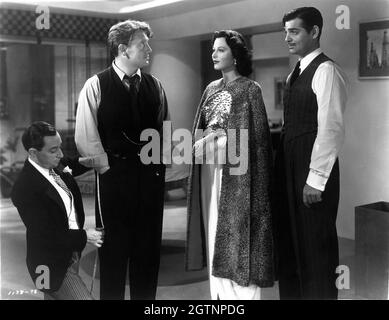 SPENCER TRACY HEDY LAMARR e CLARK GABLE in BOOM TOWN 1940 regista JACK CONWAY sceneggiatura John Lee Mahin basato su una storia di James Edward Grant abito Gilbert Adrian musica Franz Waxman Metro Goldwyn Mayer Foto Stock