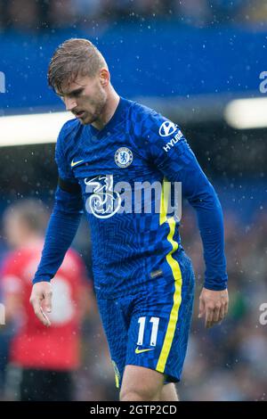 Londra, Regno Unito. 2 ottobre 2021. Cdurante la partita della Premier League tra Chelsea e Southampton a Stamford Bridge, Londra, Inghilterra, il 2 ottobre 2021. Foto di Salvio Calabrese. Solo per uso editoriale, licenza richiesta per uso commerciale. Nessun utilizzo nelle scommesse, nei giochi o nelle pubblicazioni di un singolo club/campionato/giocatore. Credit: UK Sports Pics Ltd/Alamy Live News Foto Stock