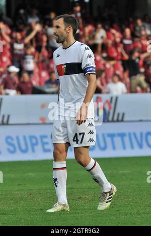 Salerno, Italia. 2 ottobre 2021. Milano Badelj giocatore di Genova, durante la partita del Campionato Italiano SerieA tra Salernitana e Genova, risultato finale 1-0, partita disputata allo Stadio Arechi di Salerno. Salerno, Italia, 02 settembre 2021. (Foto di Vincenzo Izzo/Sipa USA) Credit: Sipa USA/Alamy Live News Foto Stock