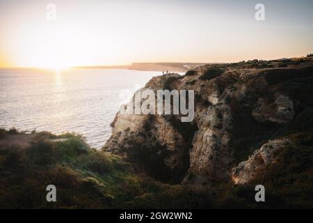 Tramonto a Ponta da Piedade - Lagos, Algarve, Portogallo Foto Stock