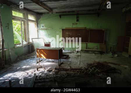 Classe nella Scuola del Distretto 3 - Pripyat, zona di esclusione di Chernobyl, Ucraina Foto Stock