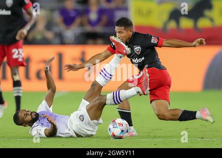 Orlando, Florida, Stati Uniti. 2 ottobre 2021: Il difensore di Orlando City RUAN (2) si alza durante la seconda metà della partita di calcio Orlando City vs DC United all'Exploria Stadium di Orlando, Florida, il 2 ottobre 2021. (Credit Image: © Cory Knowlton/ZUMA Press Wire) Credit: ZUMA Press, Inc./Alamy Live News Foto Stock