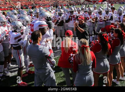 Piscataway, New Jersey, Stati Uniti. 2 ottobre 2021. Pre-partita per i Buckeyes prima di una partita di football NCAA tra gli Ohio state Buckeyes e i Rutgers Scarlet Knights allo SHI Stadium di Piscataway, il NJ Mike Langish/Cal Sport Media. Credit: csm/Alamy Live News Foto Stock