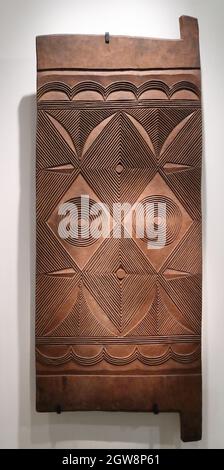 Pannello porta in legno del popolo Igbo della Nigeria al British Museum di Londra, Regno Unito Foto Stock