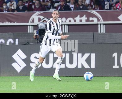 TORINO ITALIA- 2 ottobre Stadio Olimpico Grande Torino Adrien Rabiot in azione durante la Serie A match tra FC Torino e Juventus FC allo Stadio Olimpico il 2 ottobre 2021 a Torino. Credit: Christian Santi/Alamy Live News Foto Stock